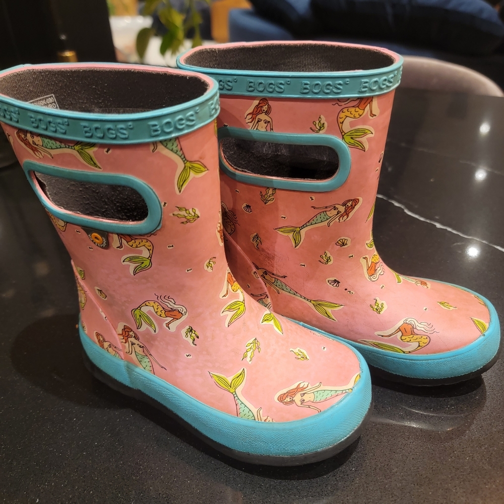 Bogs rain boots C9
